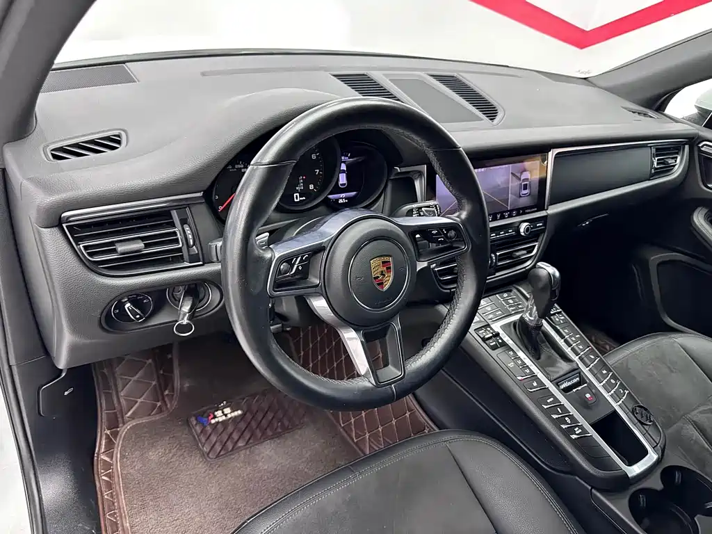 Porsche Macan 2021