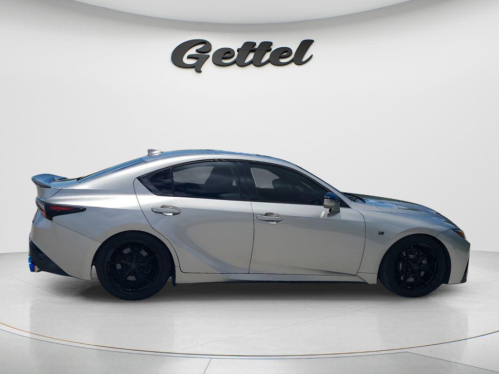 Lexus IS 2023
