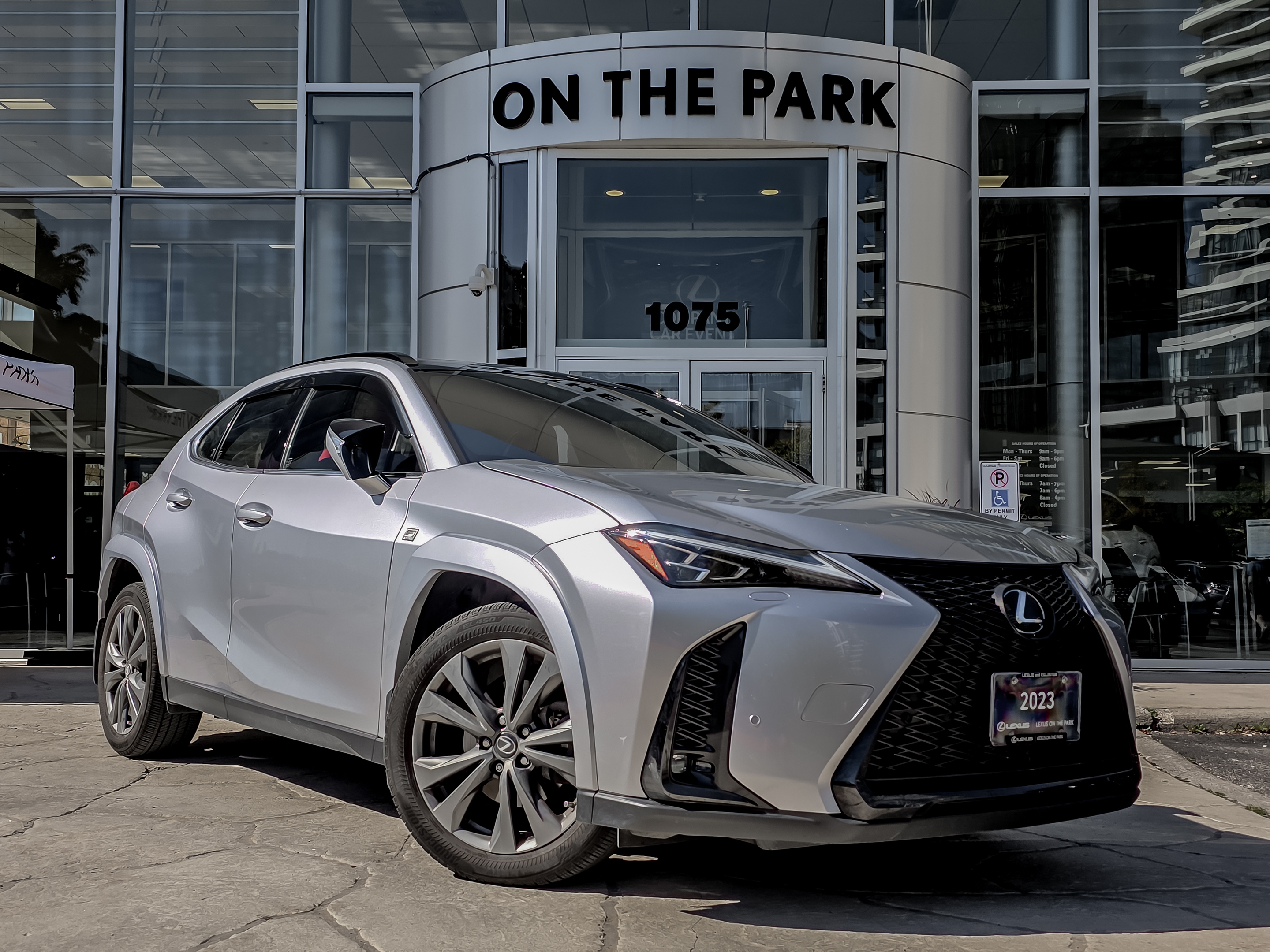 Lexus UX 2023