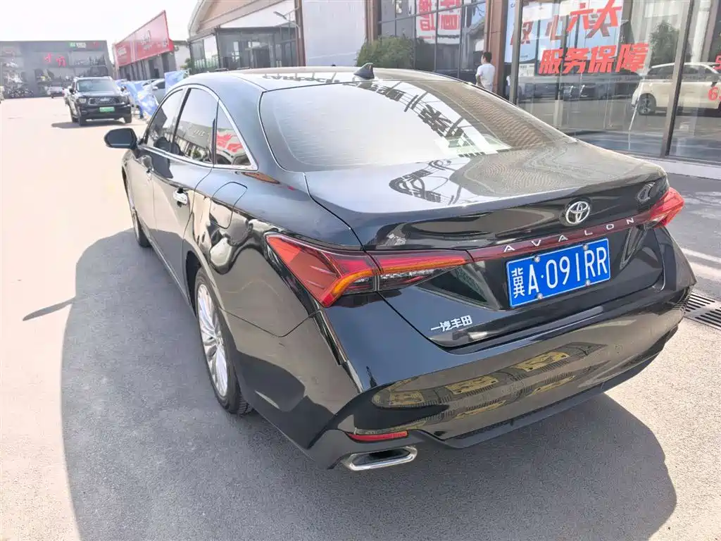 Toyota Avalon 2022