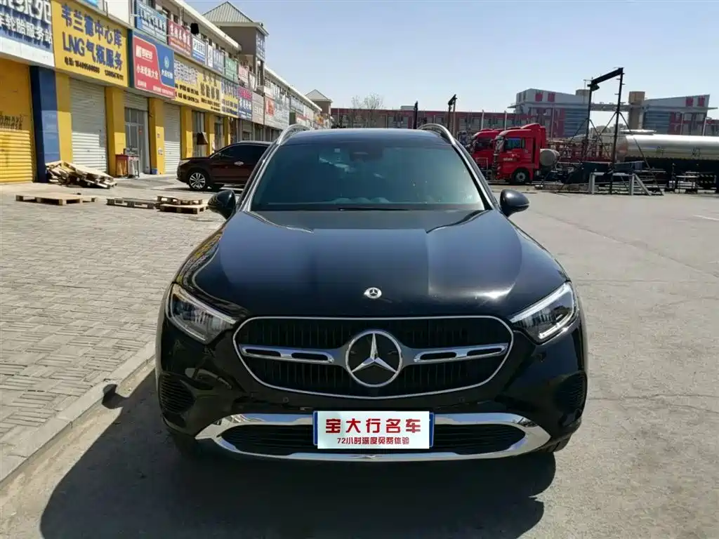 Mercedes-Benz GLC 2023