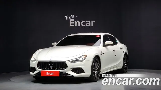 Maserati Ghibli 2021