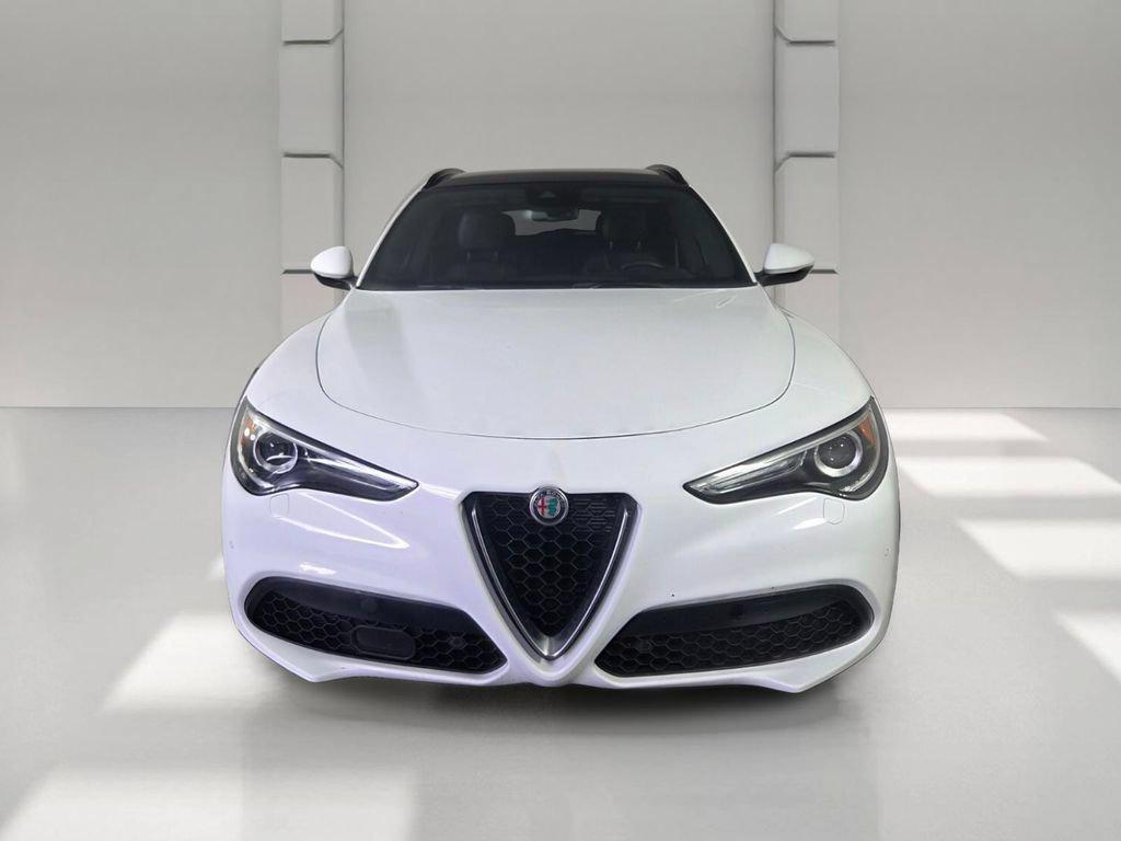 Alfa Romeo Stelvio 2023