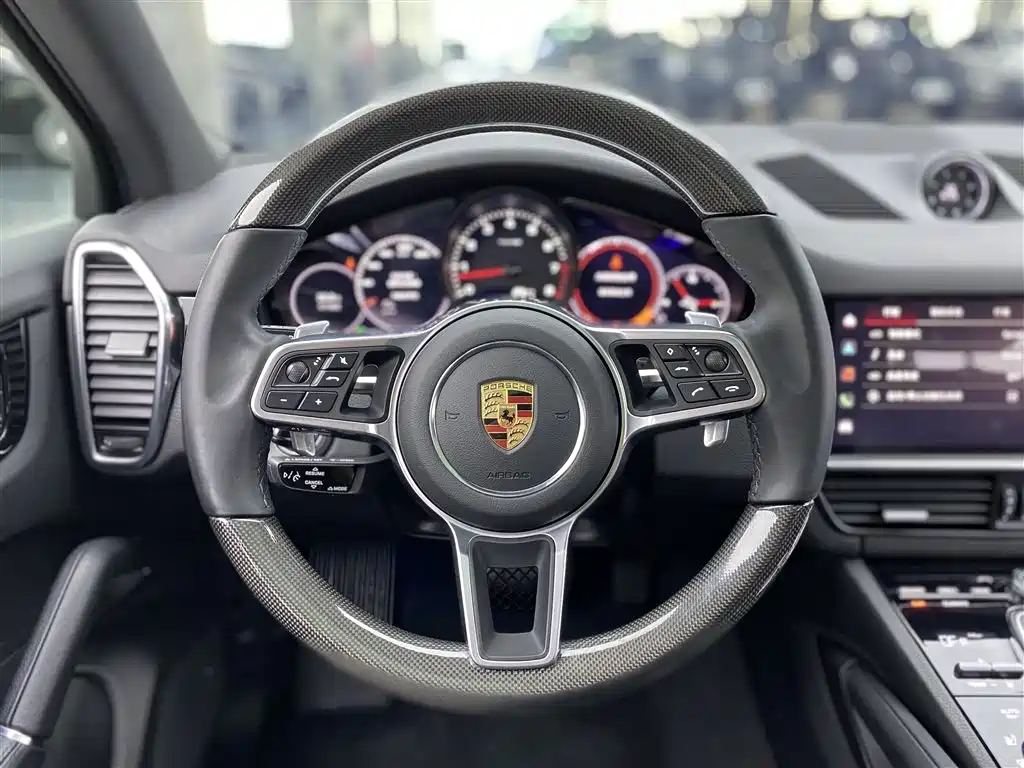 Porsche Cayenne 2022