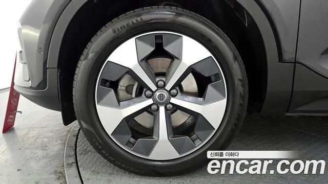Volvo XC40 2023