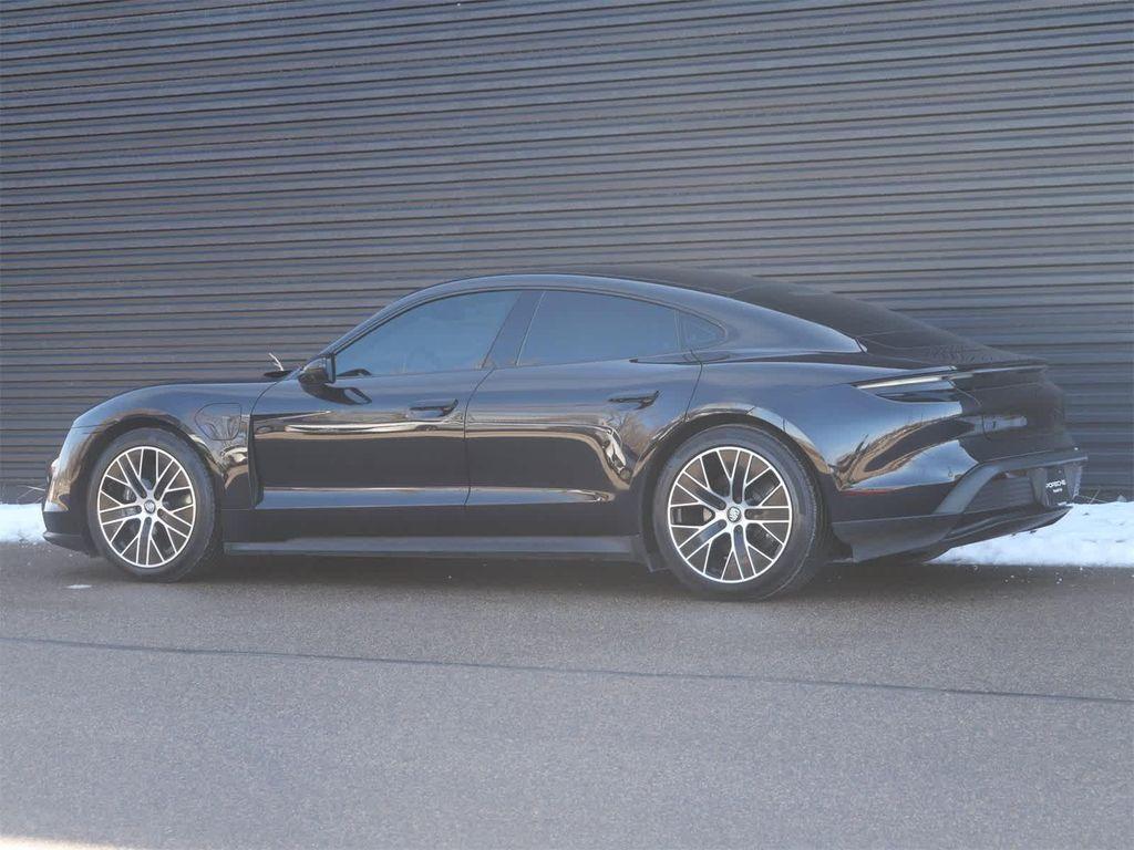 Porsche Taycan 2021