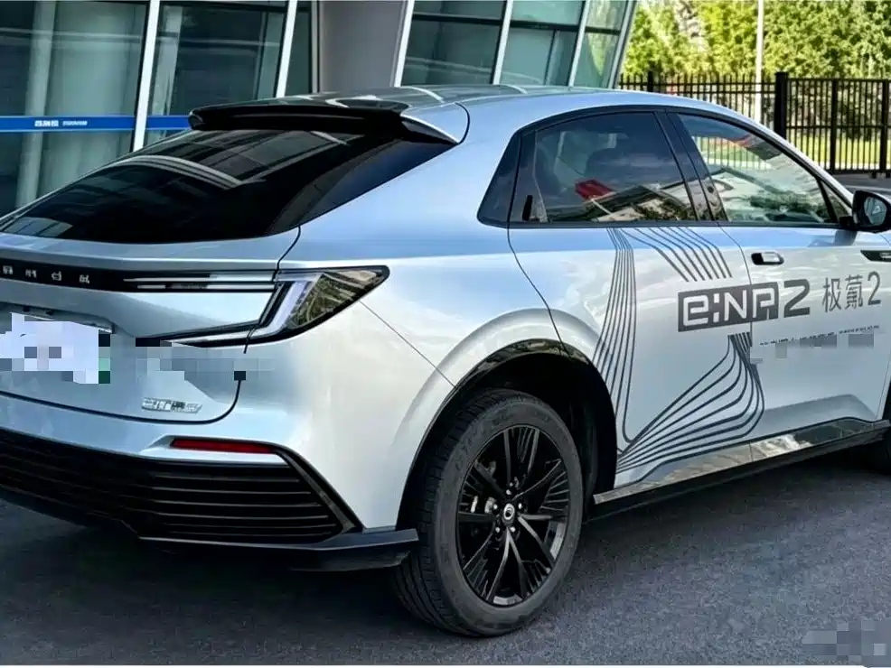 Honda e:NP2 2024