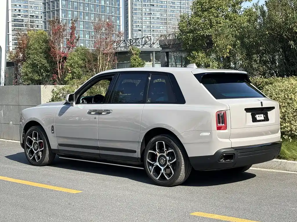 Rolls-Royce Cullinan 2023