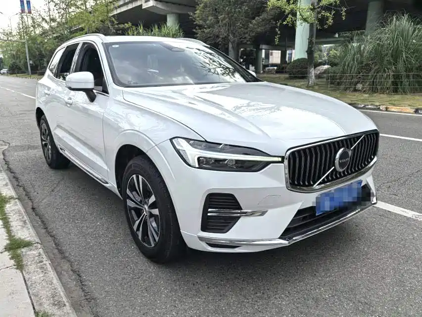 Volvo XC60 2022