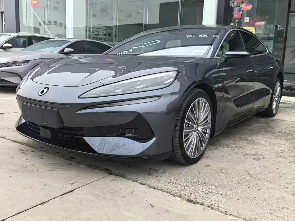 Denza Z9 2024