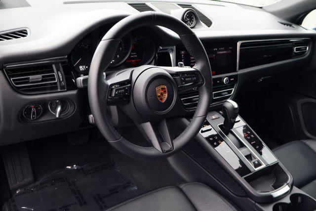 Porsche Macan 2025