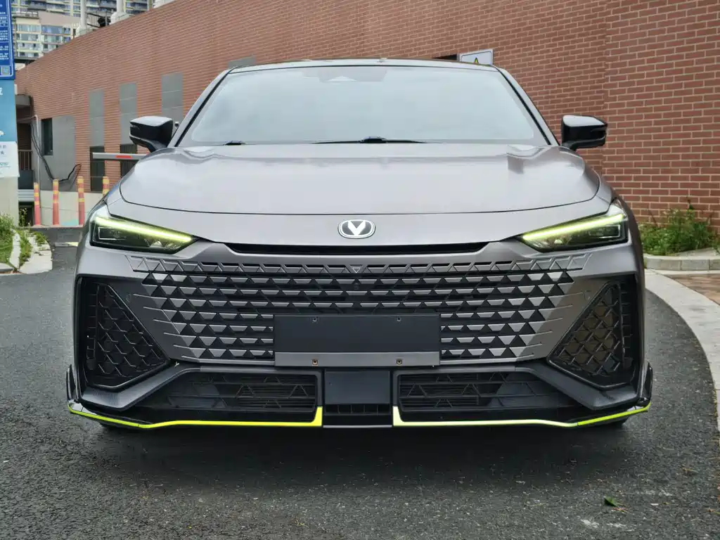 Changan UNI-V 2022