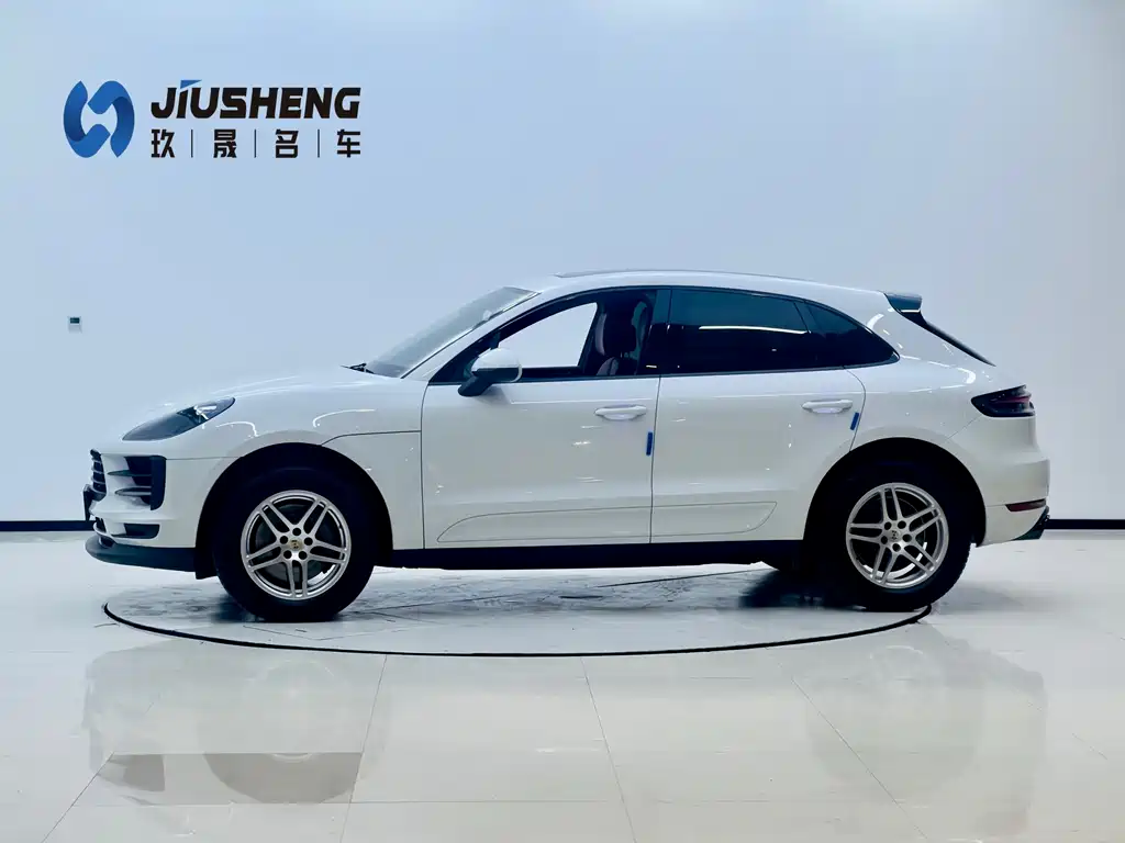 Porsche Macan 2021
