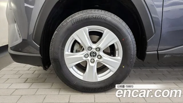 Toyota RAV4 2021