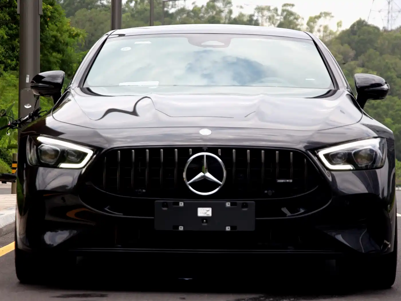 Mercedes-Benz AMG GT 2025