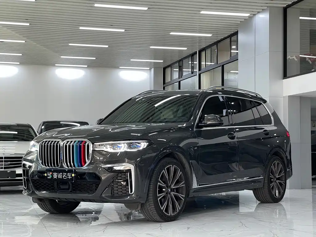 BMW X7 2021