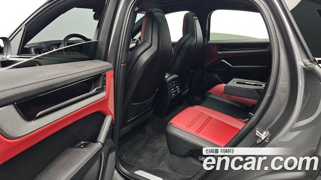 Porsche Cayenne 2024