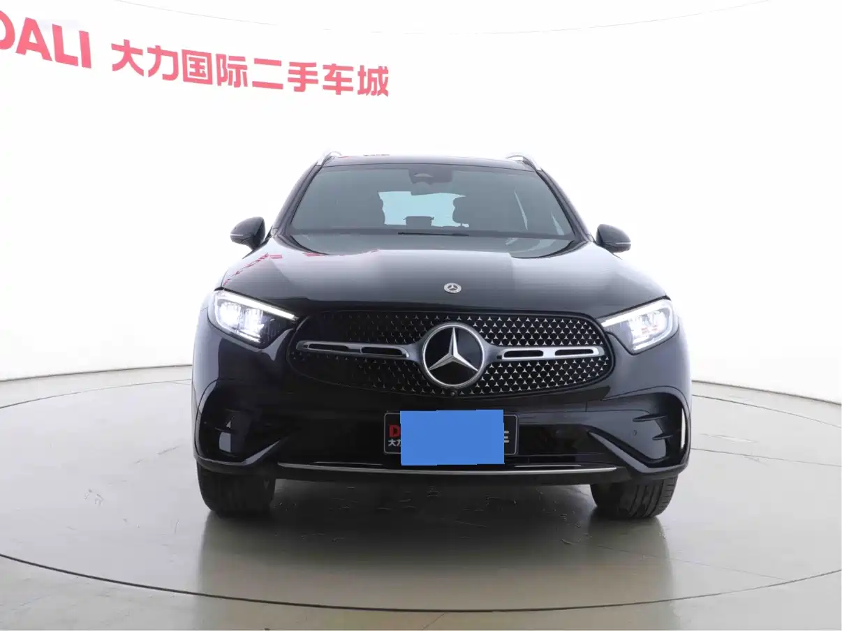Mercedes-Benz GLC 2023