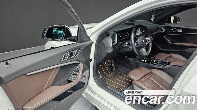 BMW 1 серии 2022
