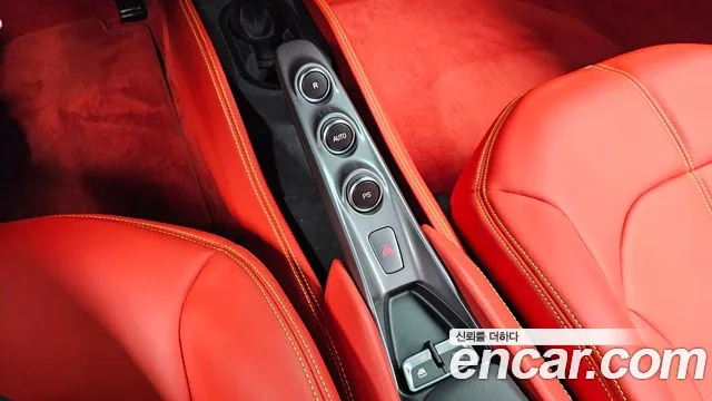 Ferrari F8 2021