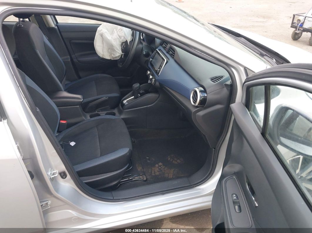 Nissan Versa 2023