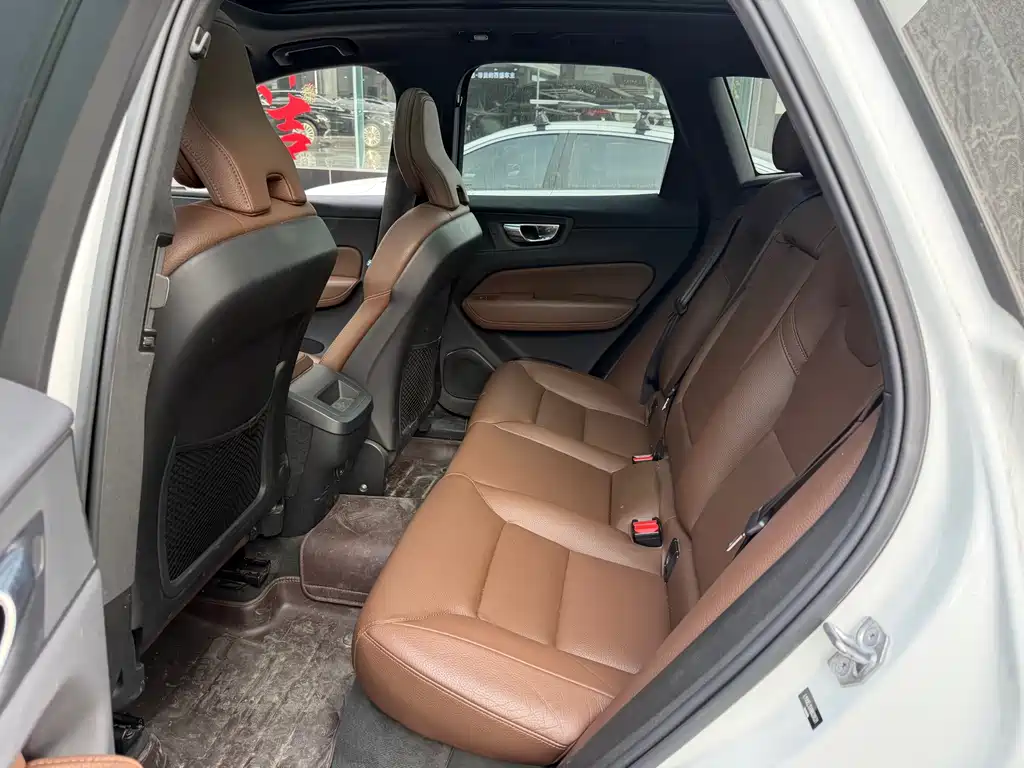 Volvo XC60 2022