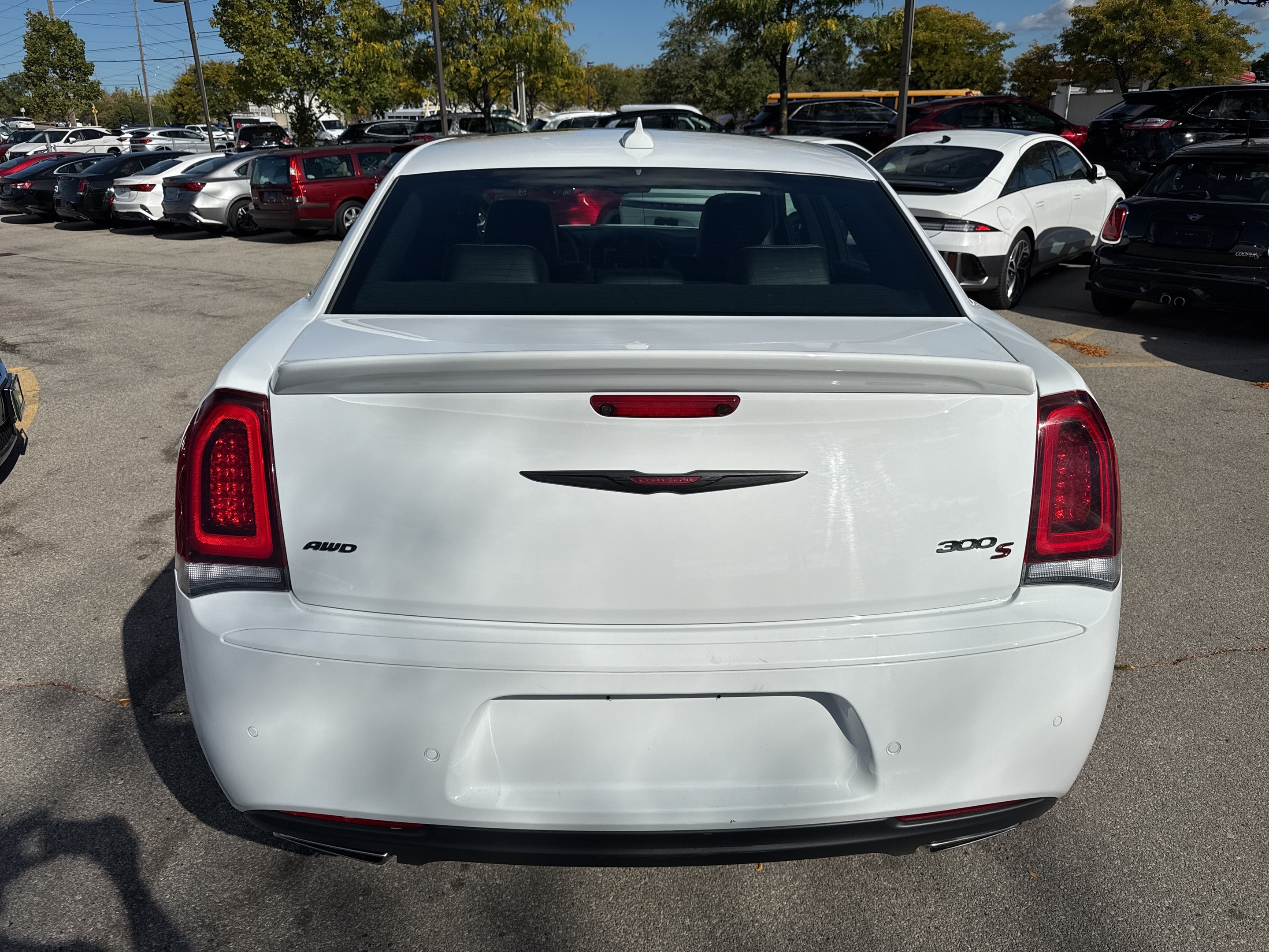 Chrysler 300 2023