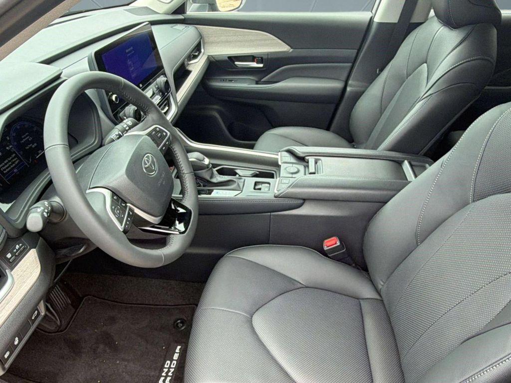 Toyota Grand Highlander 2026