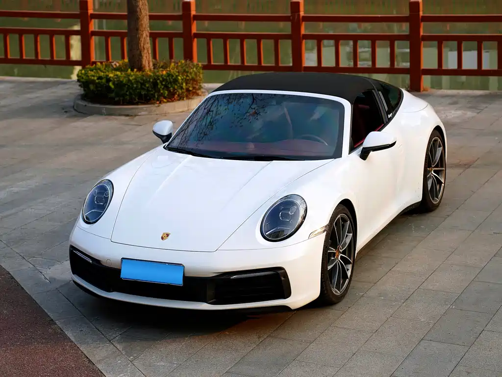 Porsche 911 2023