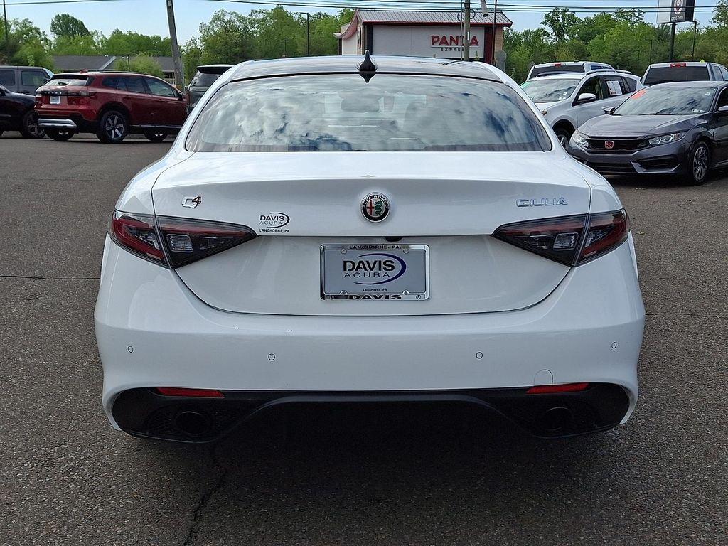 Alfa Romeo Giulia 2025