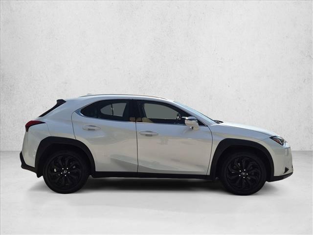 Lexus UX 2022