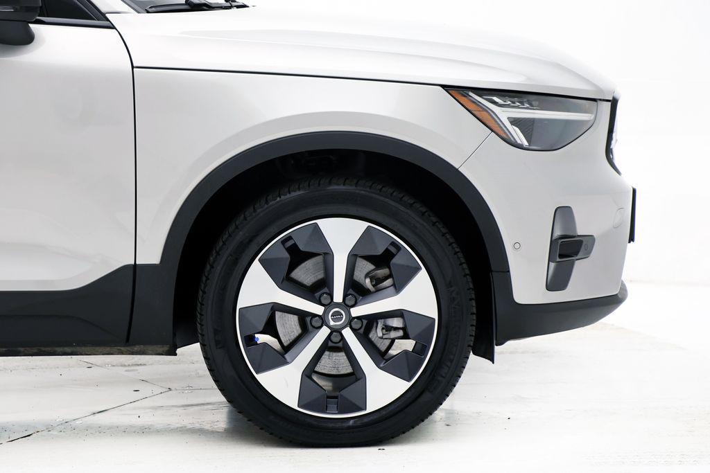 Volvo XC40 2025