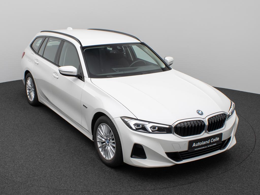 BMW 320 2022