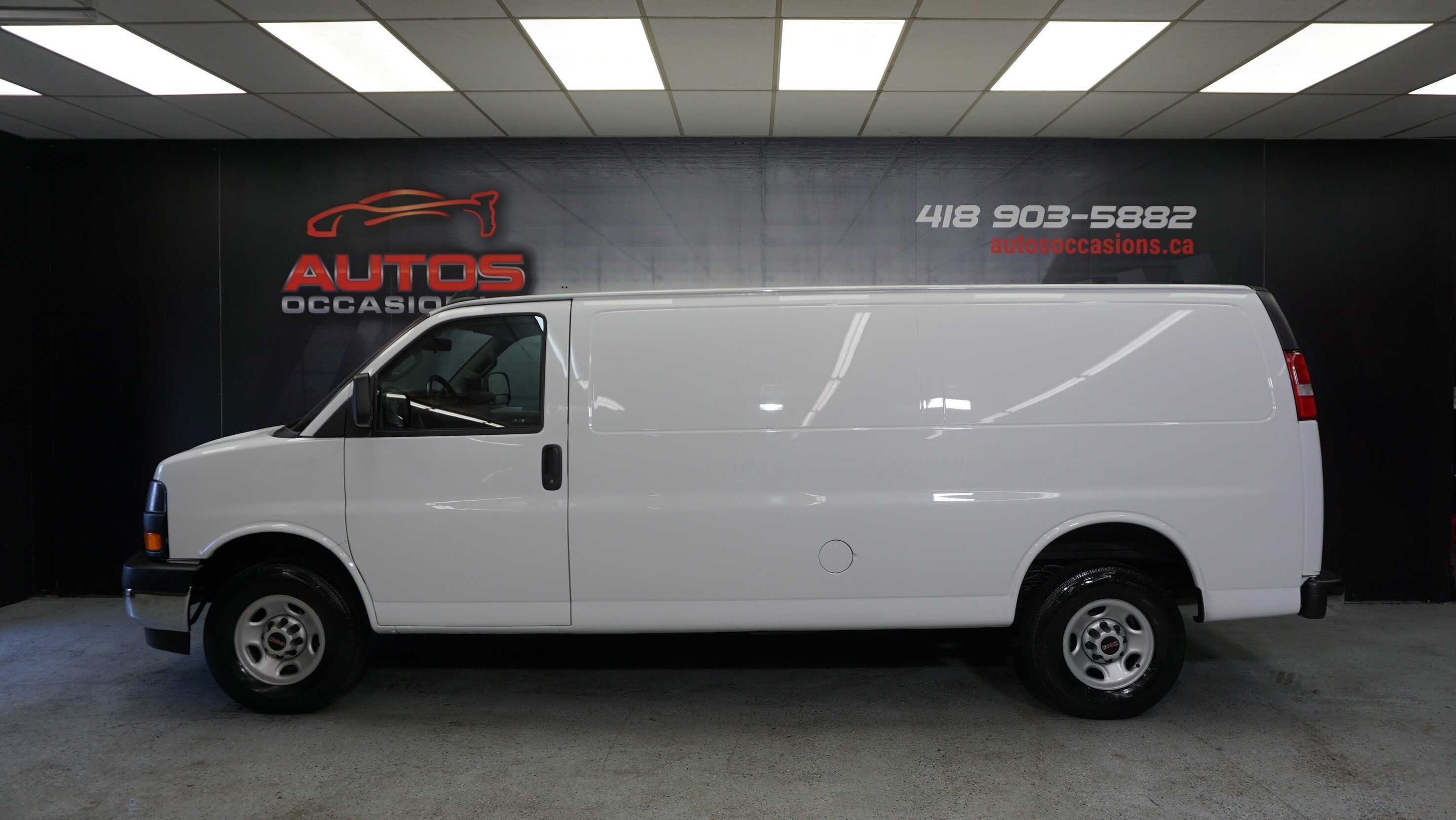 GMC Savana 2023