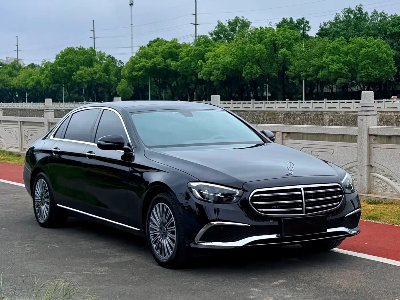 Mercedes-Benz E-Класс 2023