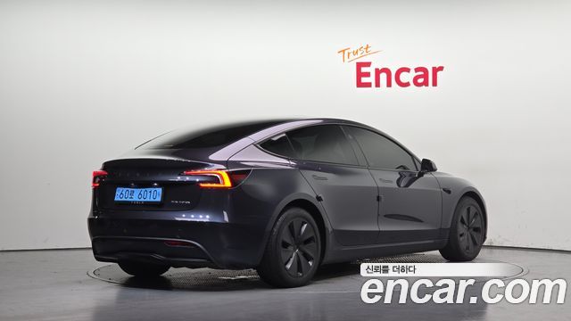 Tesla Model 3 2024