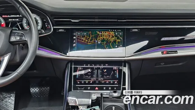 Audi Q8 2021