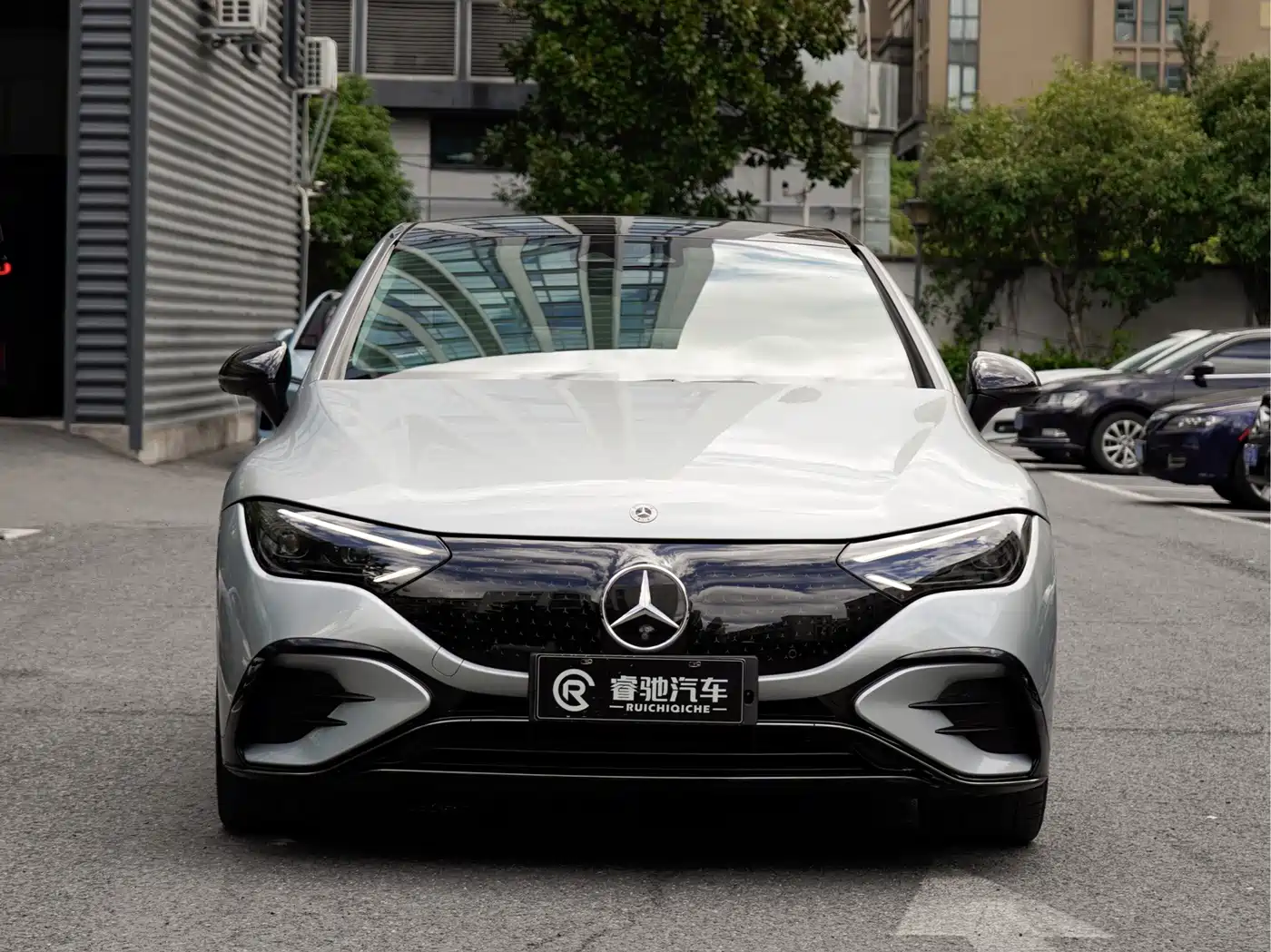 Mercedes-Benz EQE 2024