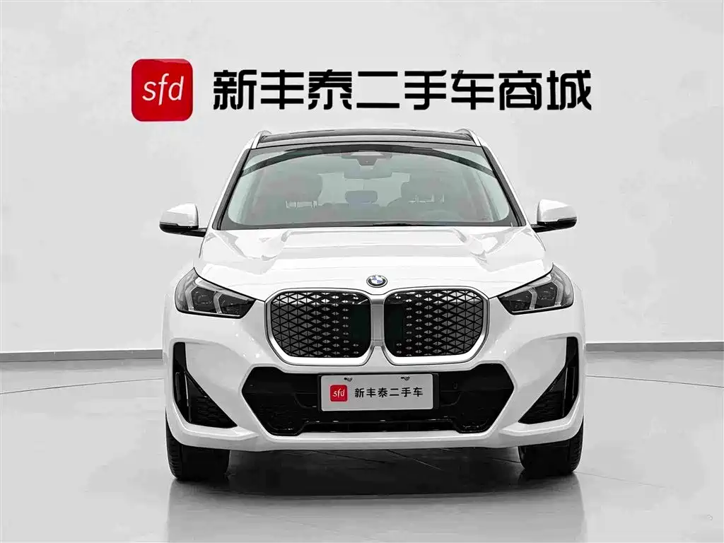 BMW iX1 2026
