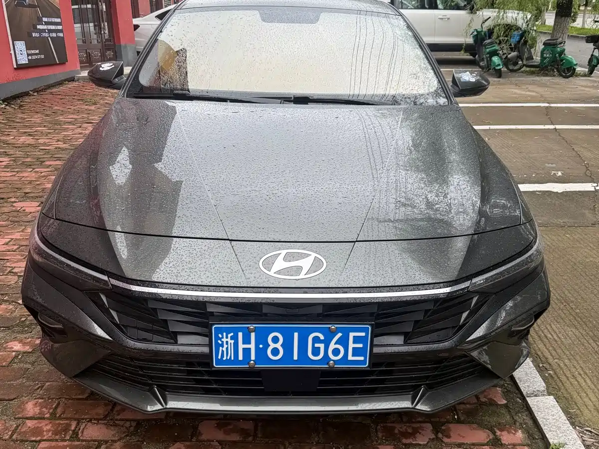 Hyundai Elantra 2023
