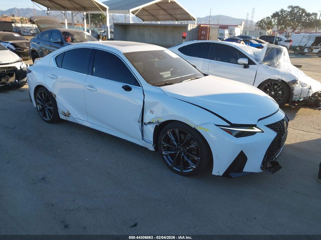 Lexus IS 2024