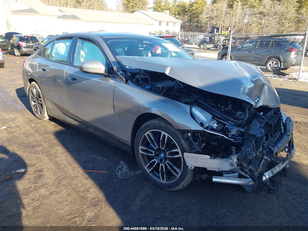 BMW 550 2025