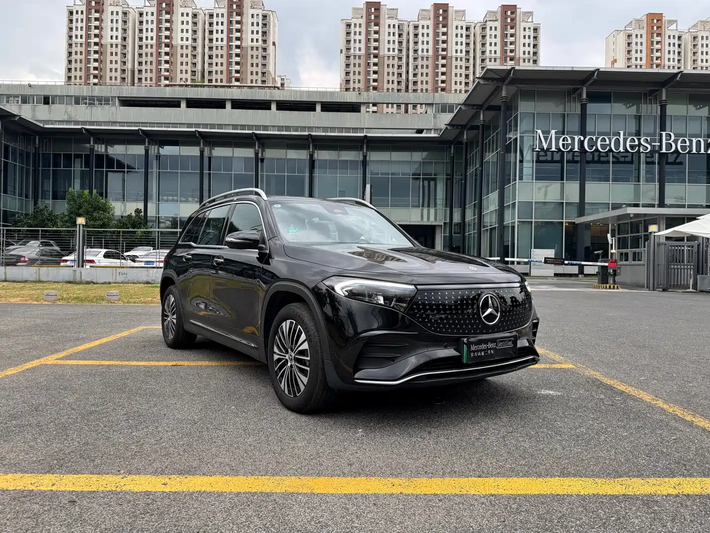 Mercedes-Benz EQB 2024