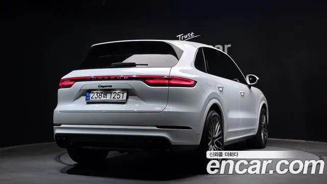 Porsche Cayenne 2023