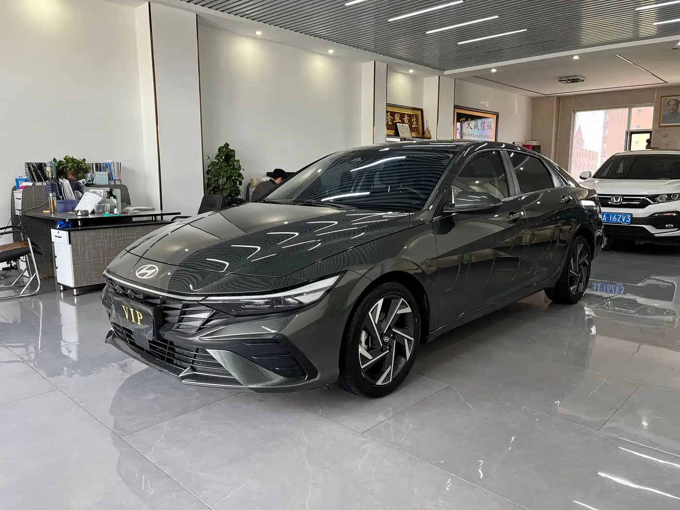 Hyundai Elantra 2024