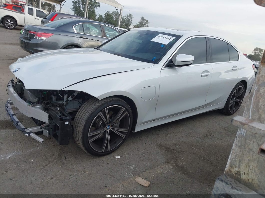BMW 3 серии 2021