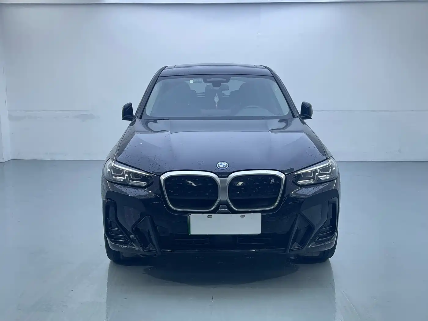 BMW iX3 2023