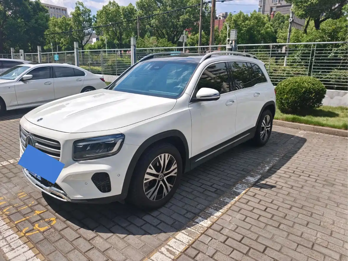 Mercedes-Benz GLB 2024