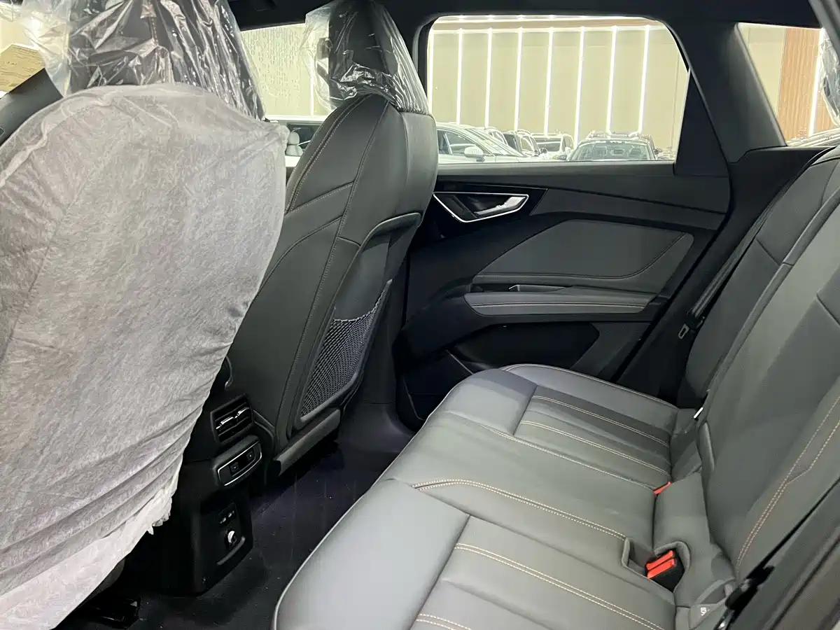 Audi Q4 e-tron 2026