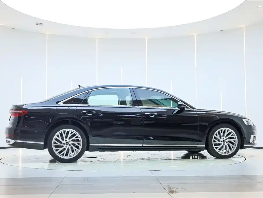 Audi A8 2021